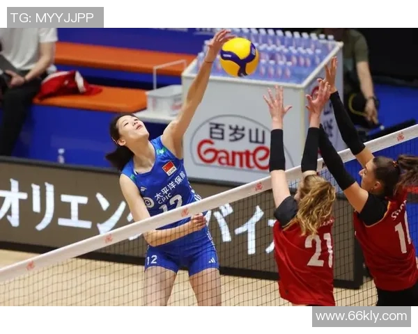 重庆羽毛球队在总决赛积分榜上以89分稳居第一名展现强劲实力